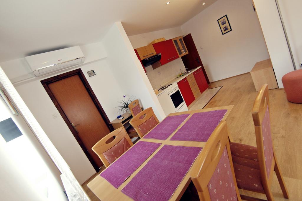 Apartment House Lalita Fužine Kültér fotó